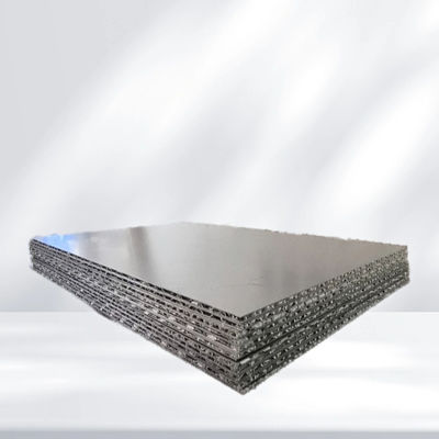 A2 Panel inti aluminium W bergelombang dan bersalju memberikan solusi jangka panjang untuk dekorasi dinding eksterior.