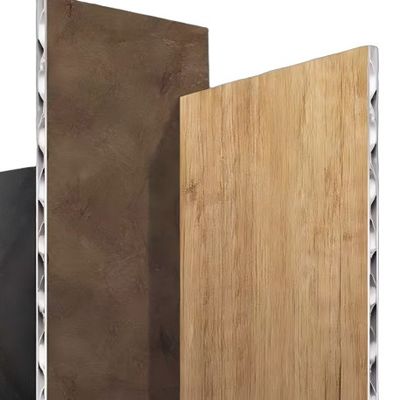 Perlindungan Kebakaran Panel 3D Aluminium Kelas Industri 4mm Untuk Peningkatan Langit-langit Eksterior Dan Interior Serta Peningkatan Kelongsong Fasad Dinding